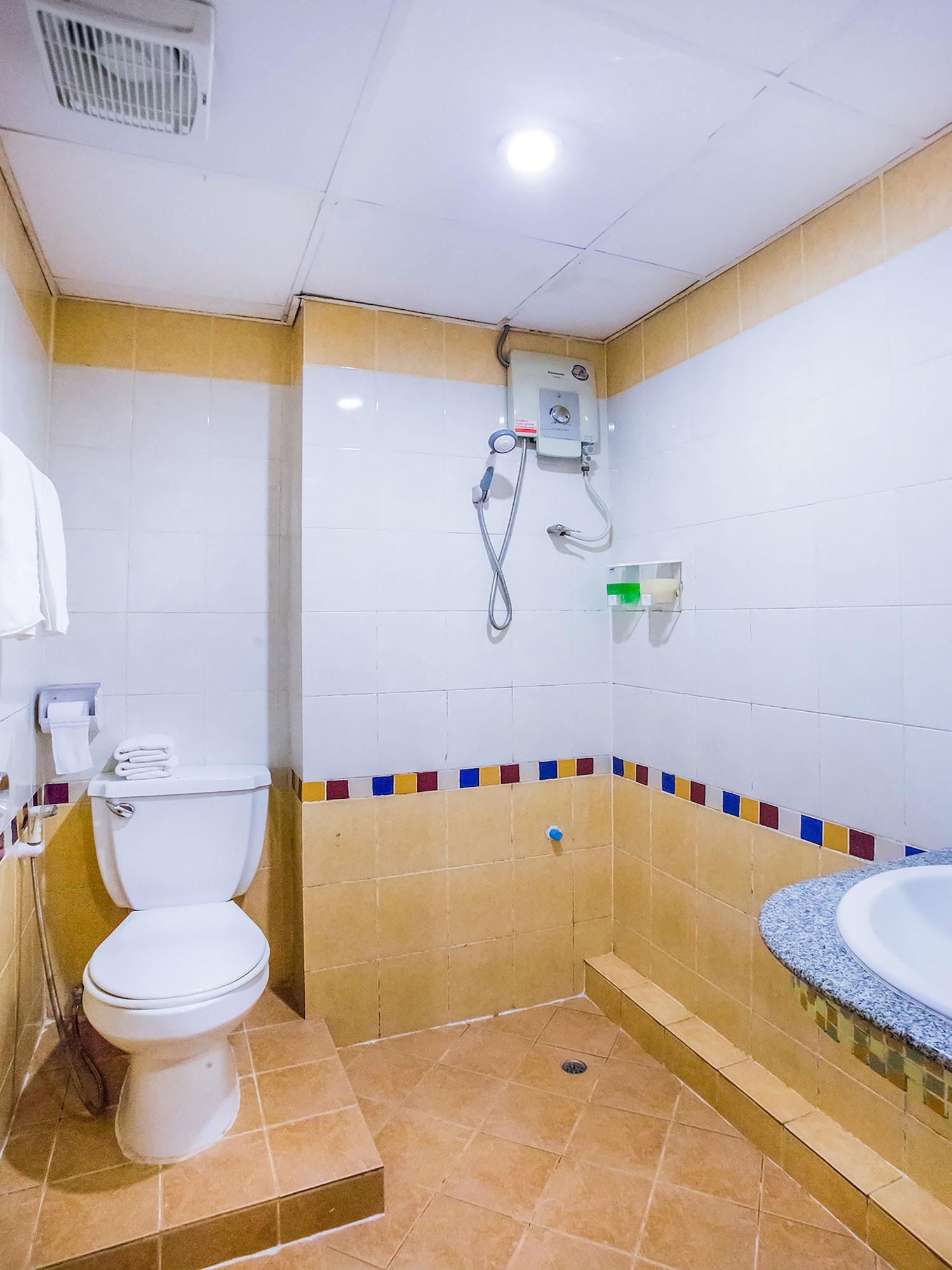 Atlas Bangkok Hotel Екстер'єр фото