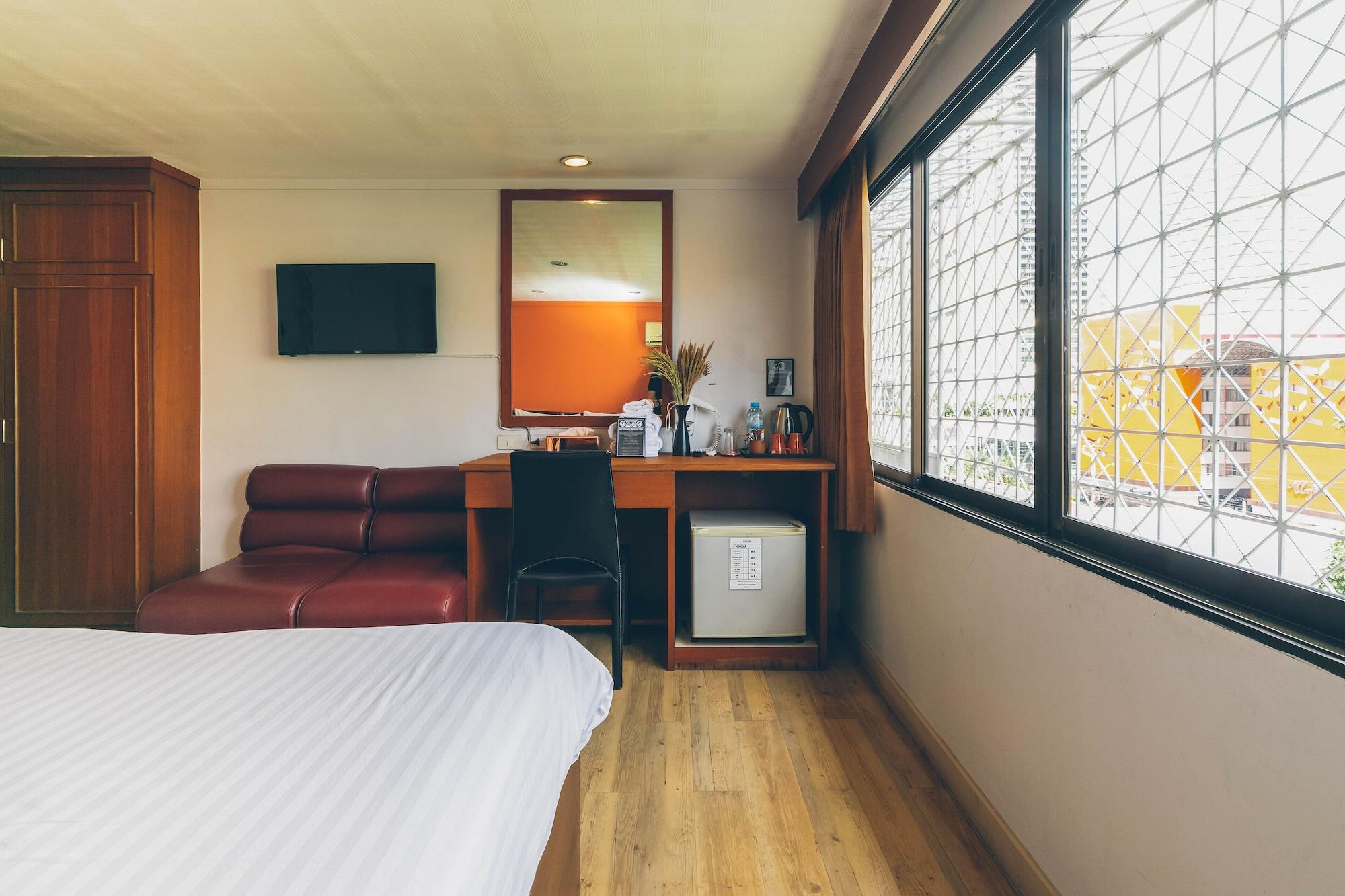 Atlas Bangkok Hotel Екстер'єр фото
