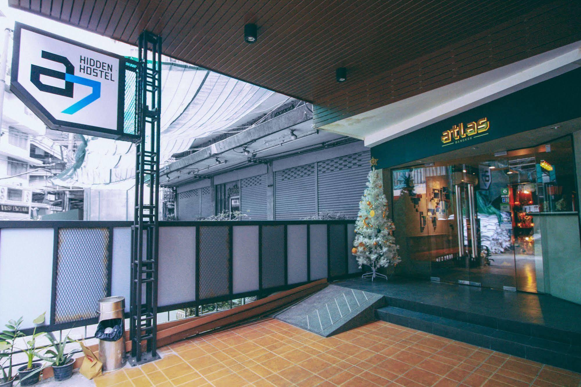 Atlas Bangkok Hotel Екстер'єр фото